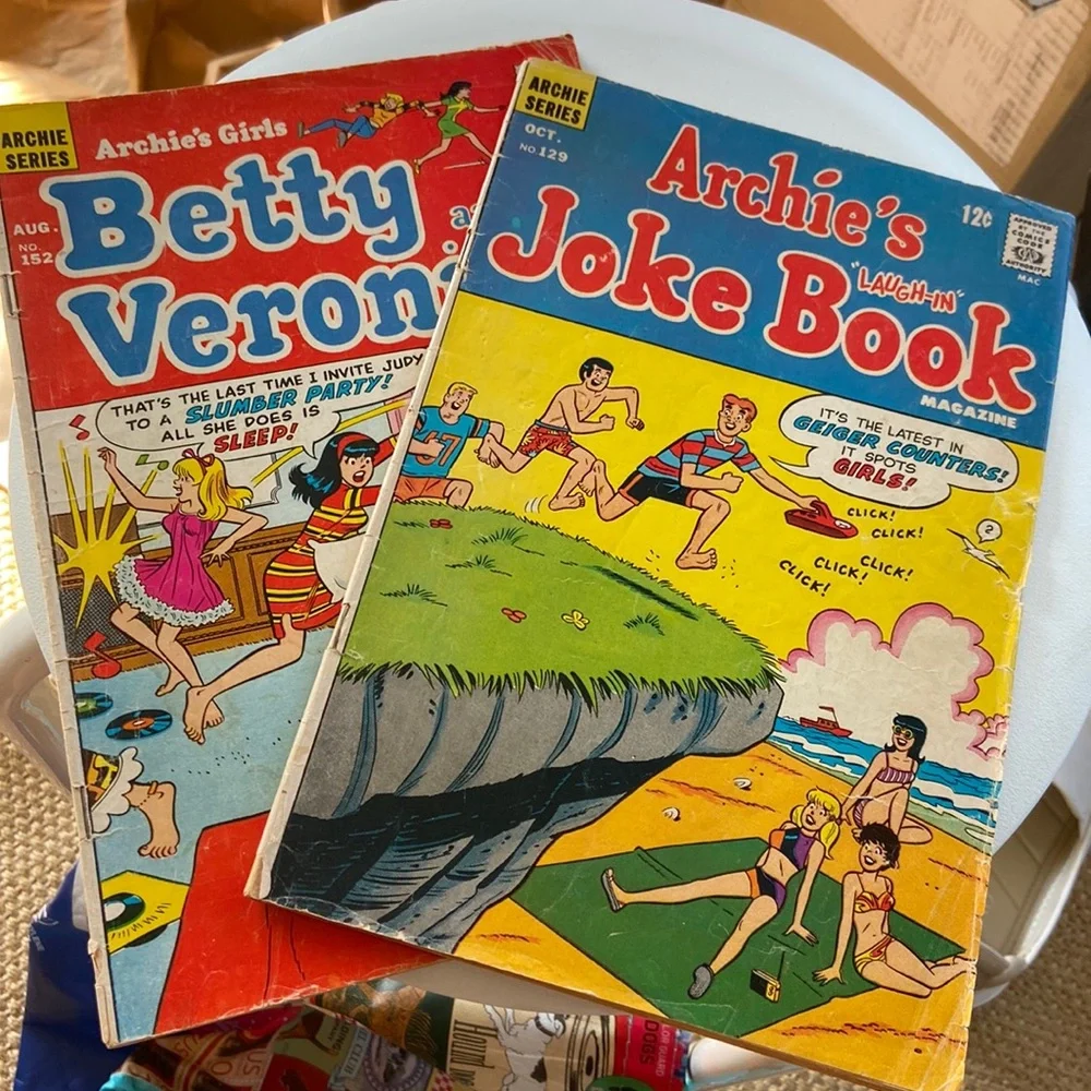 VINTAGE. Archie comic books - Picture 1 of 3